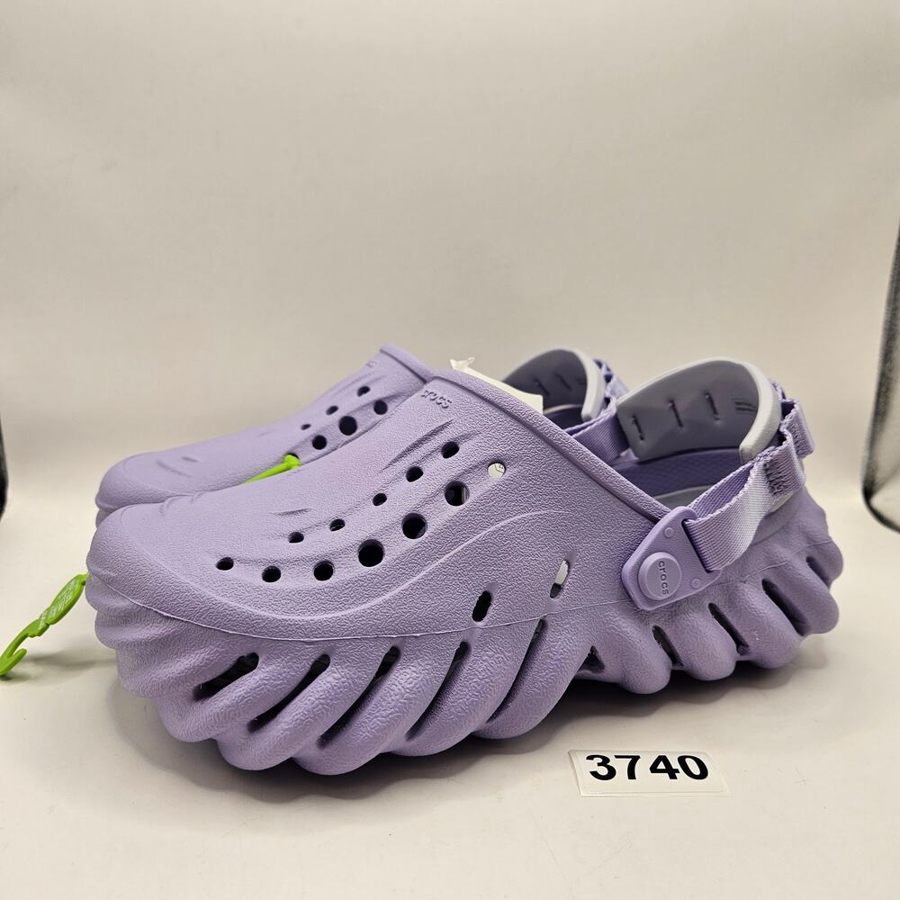 CROCS Vented Platform Clog Sandals in Lavender